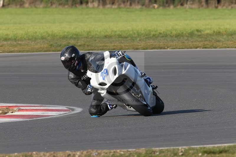 Motorcycle action photographs;Trackday digital images;event digital images;eventdigitalimages;no limits trackday;peter wileman photography;snetterton;snetterton circuit norfolk;snetterton photographs;trackday;trackday photos