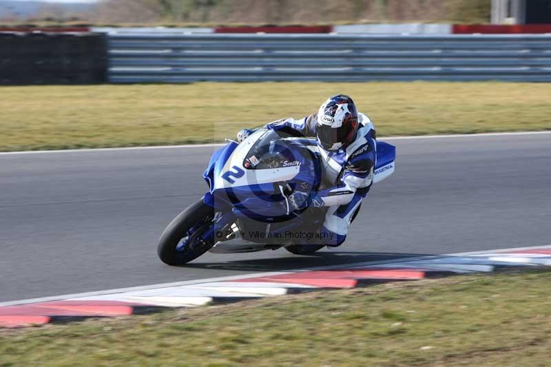 Motorcycle action photographs;Trackday digital images;event digital images;eventdigitalimages;no limits trackday;peter wileman photography;snetterton;snetterton circuit norfolk;snetterton photographs;trackday;trackday photos