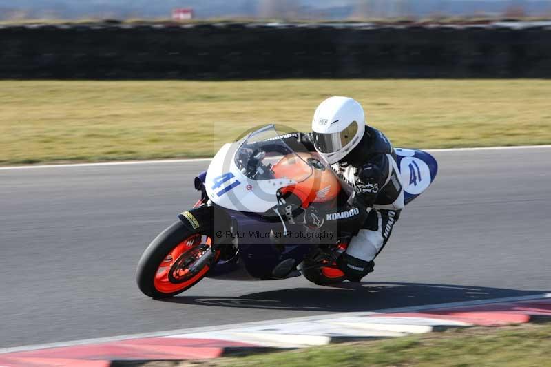 Motorcycle action photographs;Trackday digital images;event digital images;eventdigitalimages;no limits trackday;peter wileman photography;snetterton;snetterton circuit norfolk;snetterton photographs;trackday;trackday photos