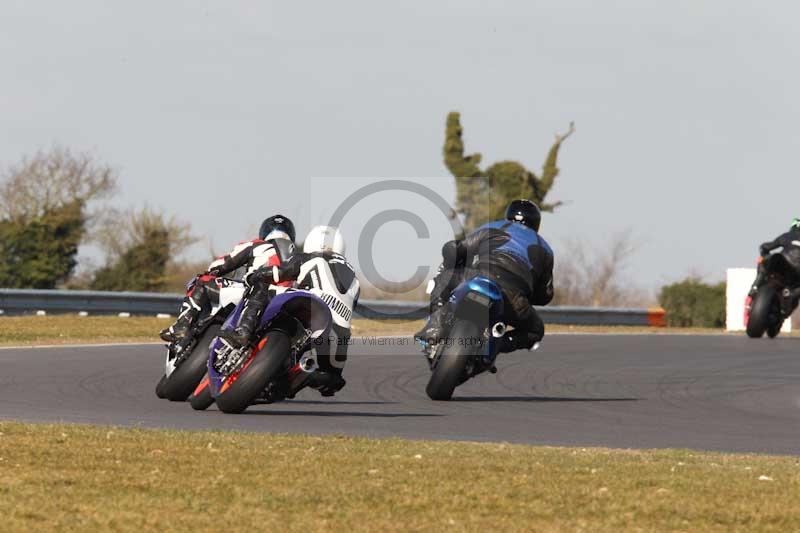 Motorcycle action photographs;Trackday digital images;event digital images;eventdigitalimages;no limits trackday;peter wileman photography;snetterton;snetterton circuit norfolk;snetterton photographs;trackday;trackday photos