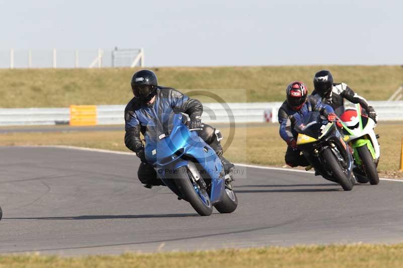 Motorcycle action photographs;Trackday digital images;event digital images;eventdigitalimages;no limits trackday;peter wileman photography;snetterton;snetterton circuit norfolk;snetterton photographs;trackday;trackday photos