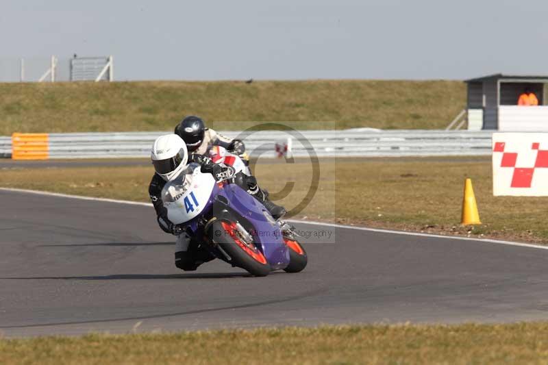 Motorcycle action photographs;Trackday digital images;event digital images;eventdigitalimages;no limits trackday;peter wileman photography;snetterton;snetterton circuit norfolk;snetterton photographs;trackday;trackday photos