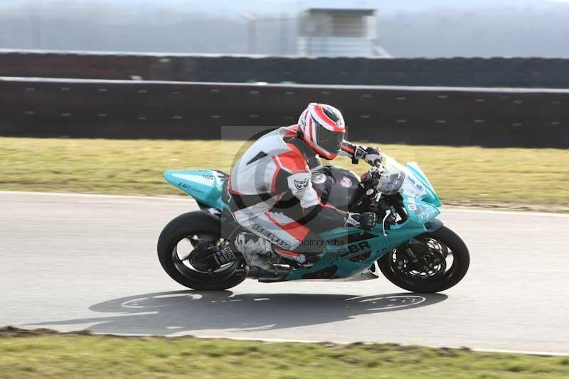 Motorcycle action photographs;Trackday digital images;event digital images;eventdigitalimages;no limits trackday;peter wileman photography;snetterton;snetterton circuit norfolk;snetterton photographs;trackday;trackday photos