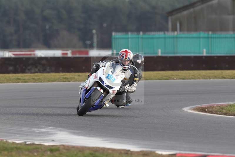 Motorcycle action photographs;Trackday digital images;event digital images;eventdigitalimages;no limits trackday;peter wileman photography;snetterton;snetterton circuit norfolk;snetterton photographs;trackday;trackday photos