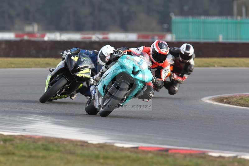 Motorcycle action photographs;Trackday digital images;event digital images;eventdigitalimages;no limits trackday;peter wileman photography;snetterton;snetterton circuit norfolk;snetterton photographs;trackday;trackday photos