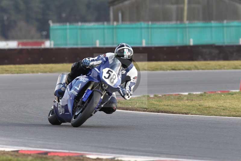 Motorcycle action photographs;Trackday digital images;event digital images;eventdigitalimages;no limits trackday;peter wileman photography;snetterton;snetterton circuit norfolk;snetterton photographs;trackday;trackday photos