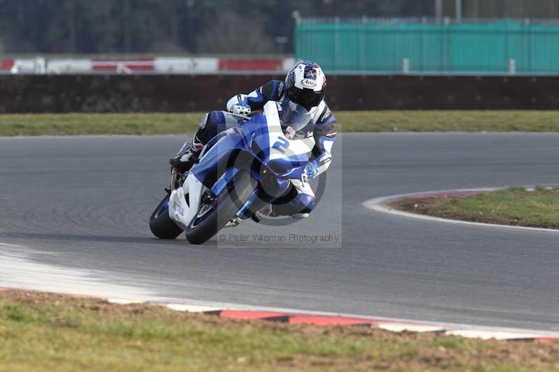 Motorcycle action photographs;Trackday digital images;event digital images;eventdigitalimages;no limits trackday;peter wileman photography;snetterton;snetterton circuit norfolk;snetterton photographs;trackday;trackday photos