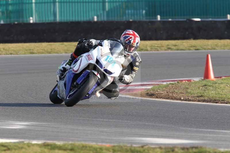 Motorcycle action photographs;Trackday digital images;event digital images;eventdigitalimages;no limits trackday;peter wileman photography;snetterton;snetterton circuit norfolk;snetterton photographs;trackday;trackday photos