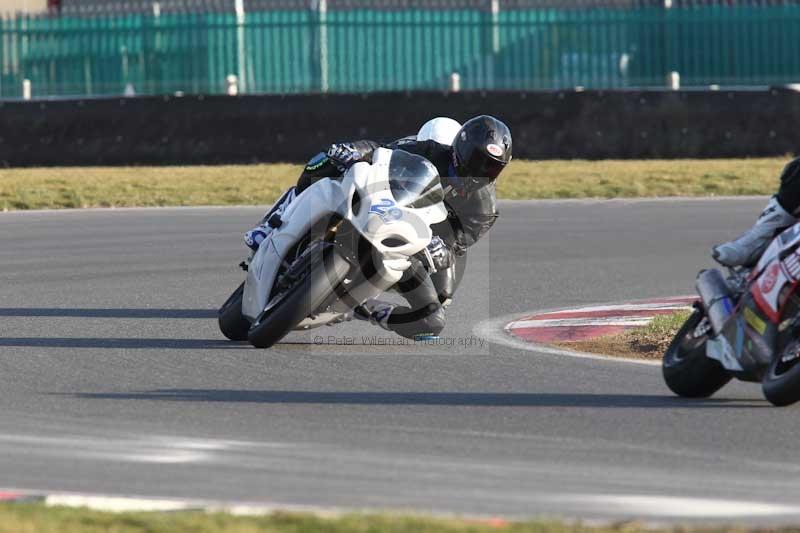 Motorcycle action photographs;Trackday digital images;event digital images;eventdigitalimages;no limits trackday;peter wileman photography;snetterton;snetterton circuit norfolk;snetterton photographs;trackday;trackday photos