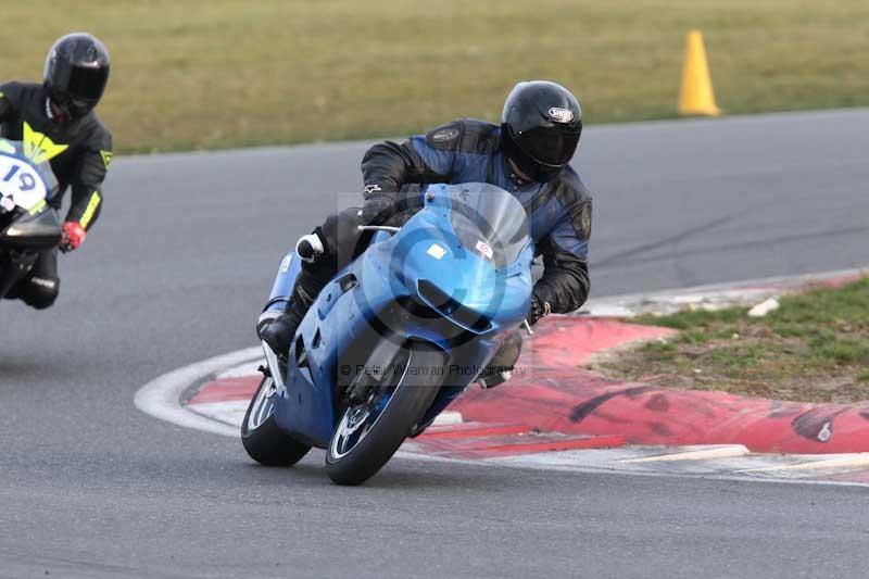 Motorcycle action photographs;Trackday digital images;event digital images;eventdigitalimages;no limits trackday;peter wileman photography;snetterton;snetterton circuit norfolk;snetterton photographs;trackday;trackday photos