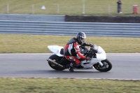 Motorcycle-action-photographs;Trackday-digital-images;event-digital-images;eventdigitalimages;no-limits-trackday;peter-wileman-photography;snetterton;snetterton-circuit-norfolk;snetterton-photographs;trackday;trackday-photos