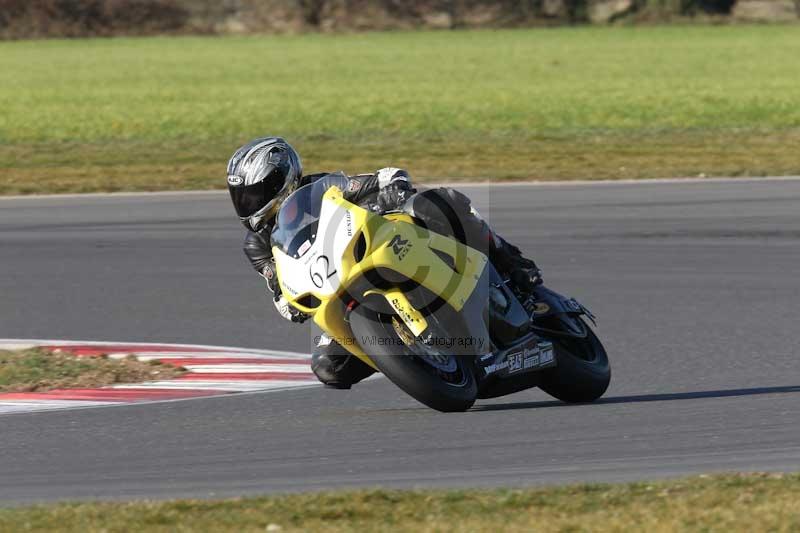 Motorcycle action photographs;Trackday digital images;event digital images;eventdigitalimages;no limits trackday;peter wileman photography;snetterton;snetterton circuit norfolk;snetterton photographs;trackday;trackday photos