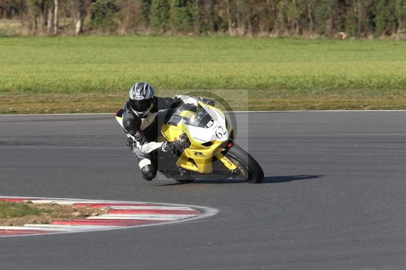 Motorcycle action photographs;Trackday digital images;event digital images;eventdigitalimages;no limits trackday;peter wileman photography;snetterton;snetterton circuit norfolk;snetterton photographs;trackday;trackday photos