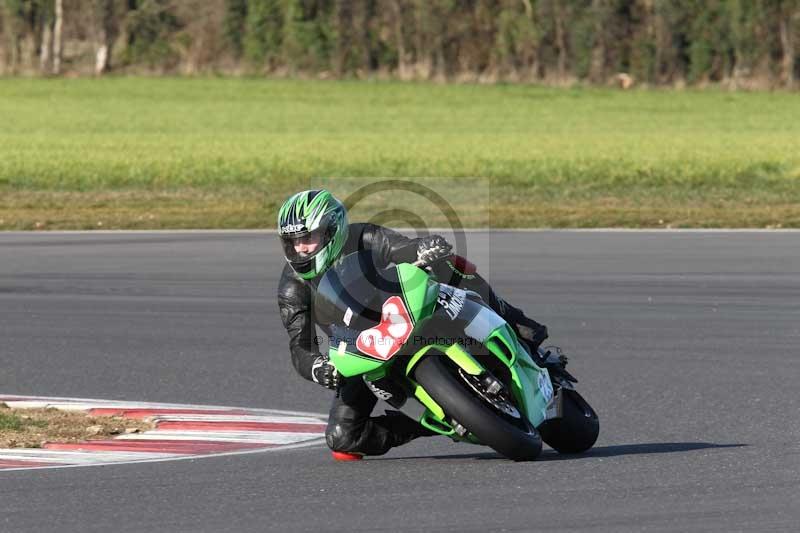 Motorcycle action photographs;Trackday digital images;event digital images;eventdigitalimages;no limits trackday;peter wileman photography;snetterton;snetterton circuit norfolk;snetterton photographs;trackday;trackday photos