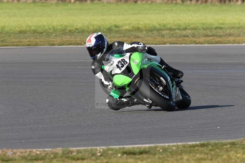 Motorcycle action photographs;Trackday digital images;event digital images;eventdigitalimages;no limits trackday;peter wileman photography;snetterton;snetterton circuit norfolk;snetterton photographs;trackday;trackday photos