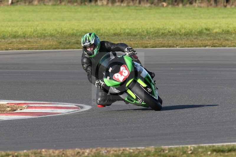 Motorcycle action photographs;Trackday digital images;event digital images;eventdigitalimages;no limits trackday;peter wileman photography;snetterton;snetterton circuit norfolk;snetterton photographs;trackday;trackday photos
