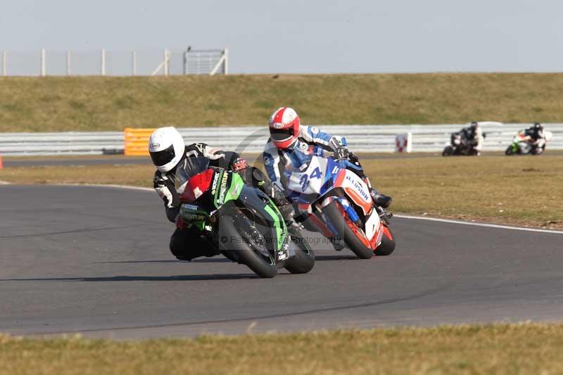 Motorcycle action photographs;Trackday digital images;event digital images;eventdigitalimages;no limits trackday;peter wileman photography;snetterton;snetterton circuit norfolk;snetterton photographs;trackday;trackday photos