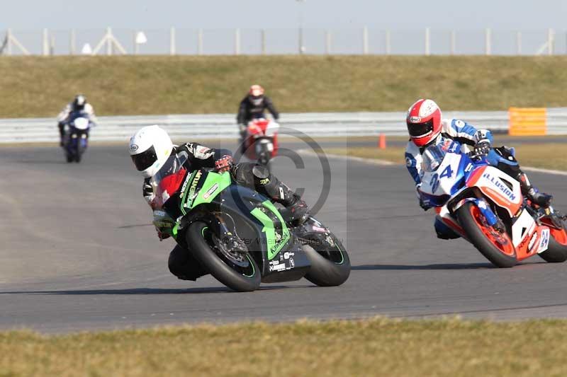 Motorcycle action photographs;Trackday digital images;event digital images;eventdigitalimages;no limits trackday;peter wileman photography;snetterton;snetterton circuit norfolk;snetterton photographs;trackday;trackday photos