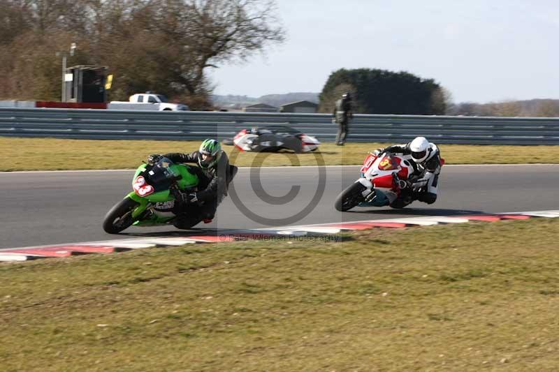 Motorcycle action photographs;Trackday digital images;event digital images;eventdigitalimages;no limits trackday;peter wileman photography;snetterton;snetterton circuit norfolk;snetterton photographs;trackday;trackday photos