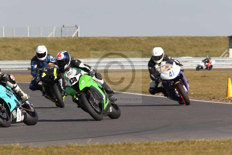 Motorcycle action photographs;Trackday digital images;event digital images;eventdigitalimages;no limits trackday;peter wileman photography;snetterton;snetterton circuit norfolk;snetterton photographs;trackday;trackday photos