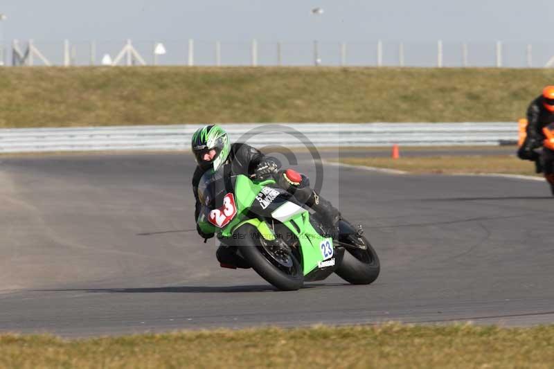 Motorcycle action photographs;Trackday digital images;event digital images;eventdigitalimages;no limits trackday;peter wileman photography;snetterton;snetterton circuit norfolk;snetterton photographs;trackday;trackday photos