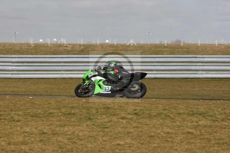 Motorcycle action photographs;Trackday digital images;event digital images;eventdigitalimages;no limits trackday;peter wileman photography;snetterton;snetterton circuit norfolk;snetterton photographs;trackday;trackday photos