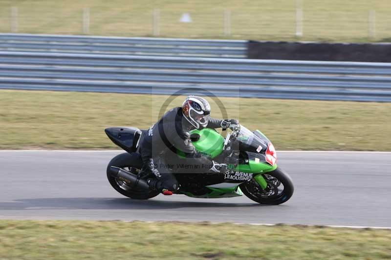 Motorcycle action photographs;Trackday digital images;event digital images;eventdigitalimages;no limits trackday;peter wileman photography;snetterton;snetterton circuit norfolk;snetterton photographs;trackday;trackday photos