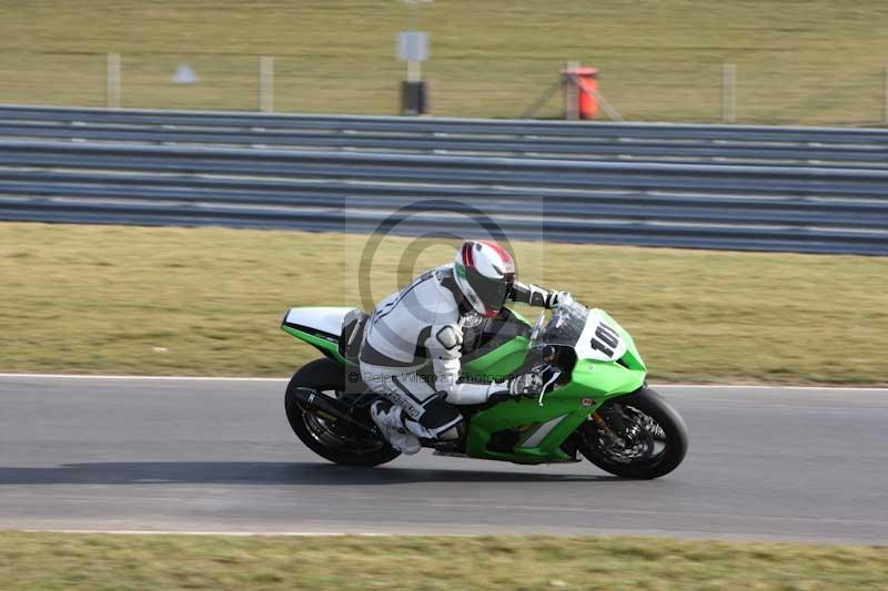 Motorcycle action photographs;Trackday digital images;event digital images;eventdigitalimages;no limits trackday;peter wileman photography;snetterton;snetterton circuit norfolk;snetterton photographs;trackday;trackday photos