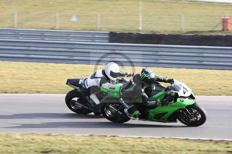 Motorcycle action photographs;Trackday digital images;event digital images;eventdigitalimages;no limits trackday;peter wileman photography;snetterton;snetterton circuit norfolk;snetterton photographs;trackday;trackday photos