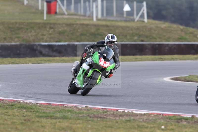 Motorcycle action photographs;Trackday digital images;event digital images;eventdigitalimages;no limits trackday;peter wileman photography;snetterton;snetterton circuit norfolk;snetterton photographs;trackday;trackday photos