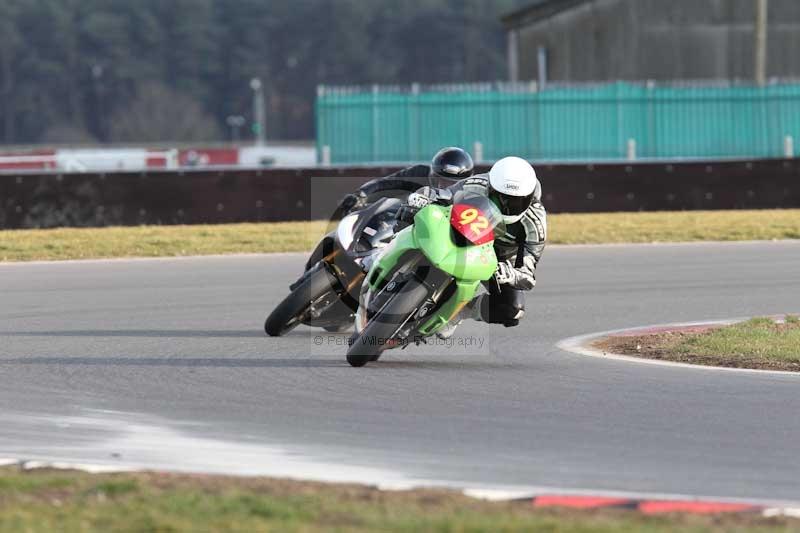 Motorcycle action photographs;Trackday digital images;event digital images;eventdigitalimages;no limits trackday;peter wileman photography;snetterton;snetterton circuit norfolk;snetterton photographs;trackday;trackday photos