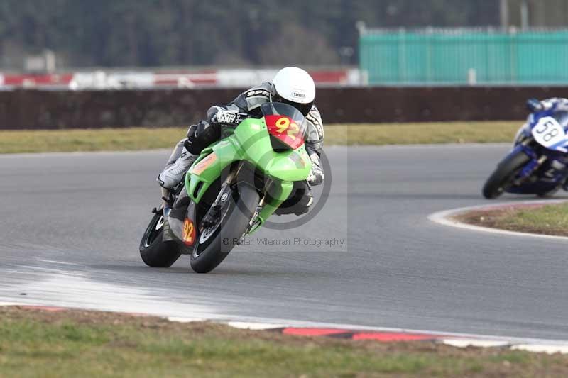 Motorcycle action photographs;Trackday digital images;event digital images;eventdigitalimages;no limits trackday;peter wileman photography;snetterton;snetterton circuit norfolk;snetterton photographs;trackday;trackday photos