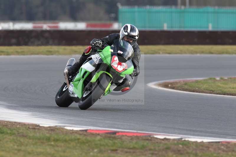 Motorcycle action photographs;Trackday digital images;event digital images;eventdigitalimages;no limits trackday;peter wileman photography;snetterton;snetterton circuit norfolk;snetterton photographs;trackday;trackday photos