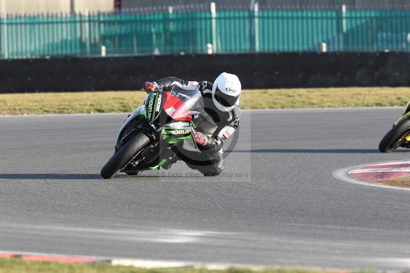 Motorcycle action photographs;Trackday digital images;event digital images;eventdigitalimages;no limits trackday;peter wileman photography;snetterton;snetterton circuit norfolk;snetterton photographs;trackday;trackday photos