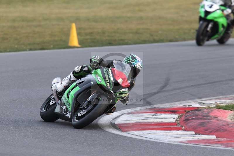 Motorcycle action photographs;Trackday digital images;event digital images;eventdigitalimages;no limits trackday;peter wileman photography;snetterton;snetterton circuit norfolk;snetterton photographs;trackday;trackday photos