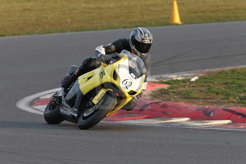 Motorcycle action photographs;Trackday digital images;event digital images;eventdigitalimages;no limits trackday;peter wileman photography;snetterton;snetterton circuit norfolk;snetterton photographs;trackday;trackday photos