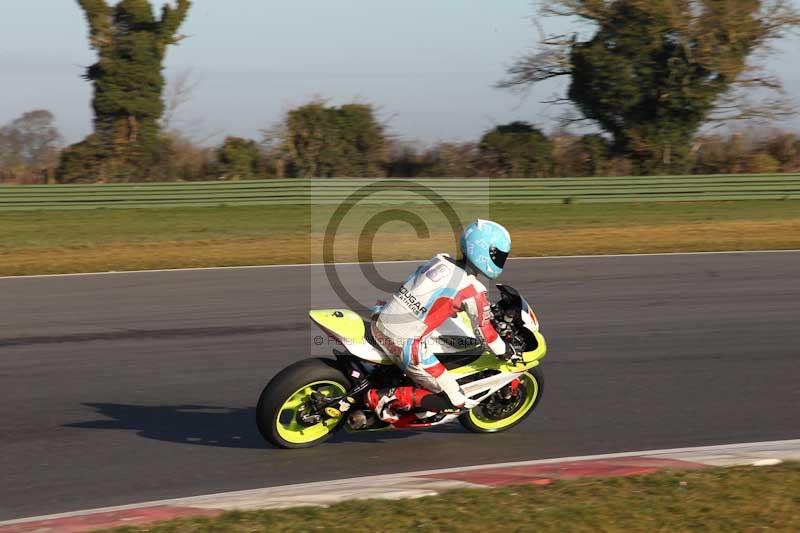 Motorcycle action photographs;Trackday digital images;event digital images;eventdigitalimages;no limits trackday;peter wileman photography;snetterton;snetterton circuit norfolk;snetterton photographs;trackday;trackday photos