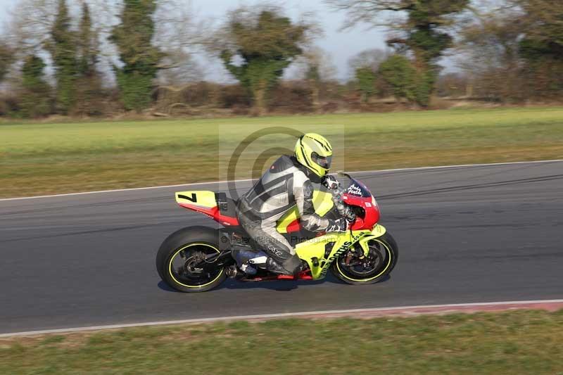 Motorcycle action photographs;Trackday digital images;event digital images;eventdigitalimages;no limits trackday;peter wileman photography;snetterton;snetterton circuit norfolk;snetterton photographs;trackday;trackday photos