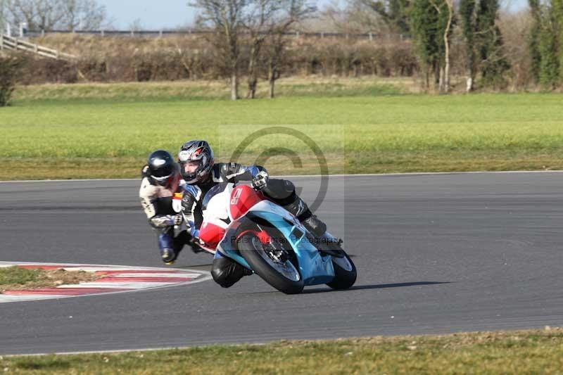 Motorcycle action photographs;Trackday digital images;event digital images;eventdigitalimages;no limits trackday;peter wileman photography;snetterton;snetterton circuit norfolk;snetterton photographs;trackday;trackday photos