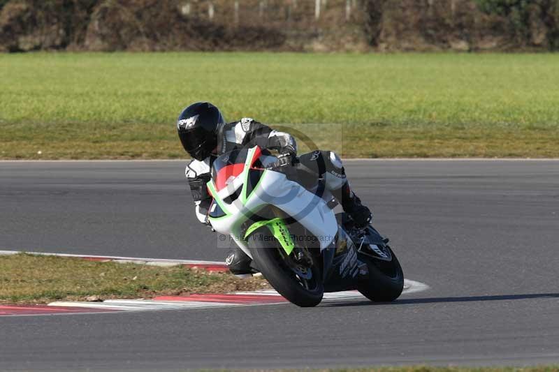 Motorcycle action photographs;Trackday digital images;event digital images;eventdigitalimages;no limits trackday;peter wileman photography;snetterton;snetterton circuit norfolk;snetterton photographs;trackday;trackday photos