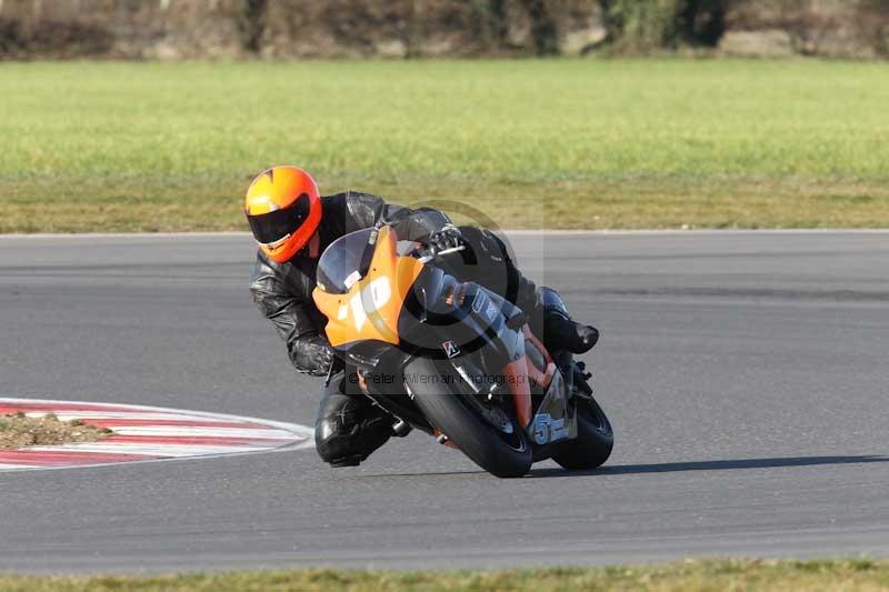 Motorcycle action photographs;Trackday digital images;event digital images;eventdigitalimages;no limits trackday;peter wileman photography;snetterton;snetterton circuit norfolk;snetterton photographs;trackday;trackday photos