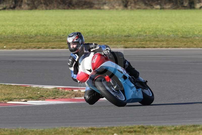 Motorcycle action photographs;Trackday digital images;event digital images;eventdigitalimages;no limits trackday;peter wileman photography;snetterton;snetterton circuit norfolk;snetterton photographs;trackday;trackday photos