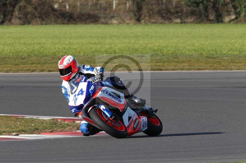 Motorcycle action photographs;Trackday digital images;event digital images;eventdigitalimages;no limits trackday;peter wileman photography;snetterton;snetterton circuit norfolk;snetterton photographs;trackday;trackday photos