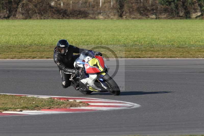 Motorcycle action photographs;Trackday digital images;event digital images;eventdigitalimages;no limits trackday;peter wileman photography;snetterton;snetterton circuit norfolk;snetterton photographs;trackday;trackday photos