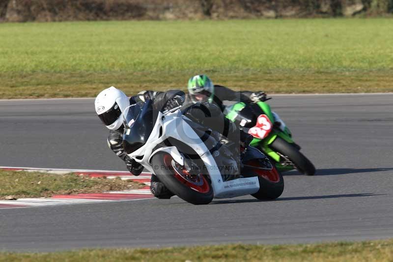 Motorcycle action photographs;Trackday digital images;event digital images;eventdigitalimages;no limits trackday;peter wileman photography;snetterton;snetterton circuit norfolk;snetterton photographs;trackday;trackday photos