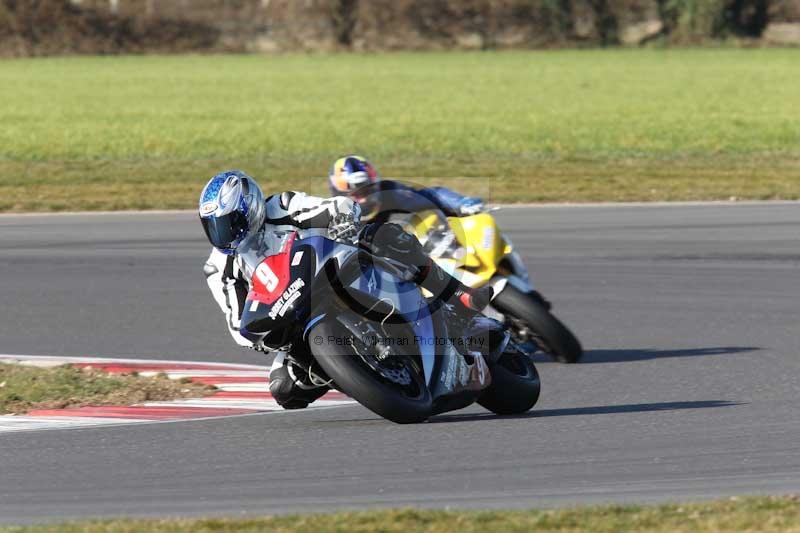 Motorcycle action photographs;Trackday digital images;event digital images;eventdigitalimages;no limits trackday;peter wileman photography;snetterton;snetterton circuit norfolk;snetterton photographs;trackday;trackday photos