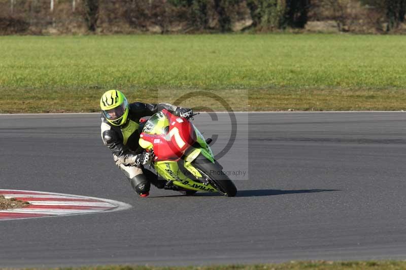 Motorcycle action photographs;Trackday digital images;event digital images;eventdigitalimages;no limits trackday;peter wileman photography;snetterton;snetterton circuit norfolk;snetterton photographs;trackday;trackday photos