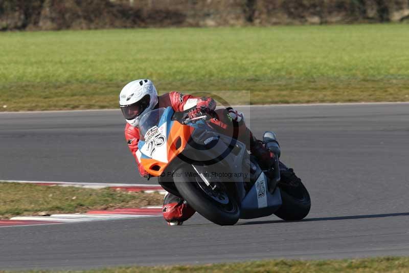 Motorcycle action photographs;Trackday digital images;event digital images;eventdigitalimages;no limits trackday;peter wileman photography;snetterton;snetterton circuit norfolk;snetterton photographs;trackday;trackday photos