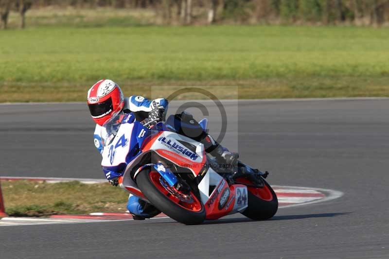 Motorcycle action photographs;Trackday digital images;event digital images;eventdigitalimages;no limits trackday;peter wileman photography;snetterton;snetterton circuit norfolk;snetterton photographs;trackday;trackday photos