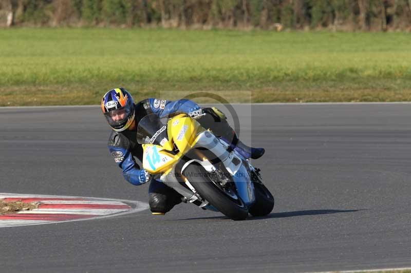 Motorcycle action photographs;Trackday digital images;event digital images;eventdigitalimages;no limits trackday;peter wileman photography;snetterton;snetterton circuit norfolk;snetterton photographs;trackday;trackday photos